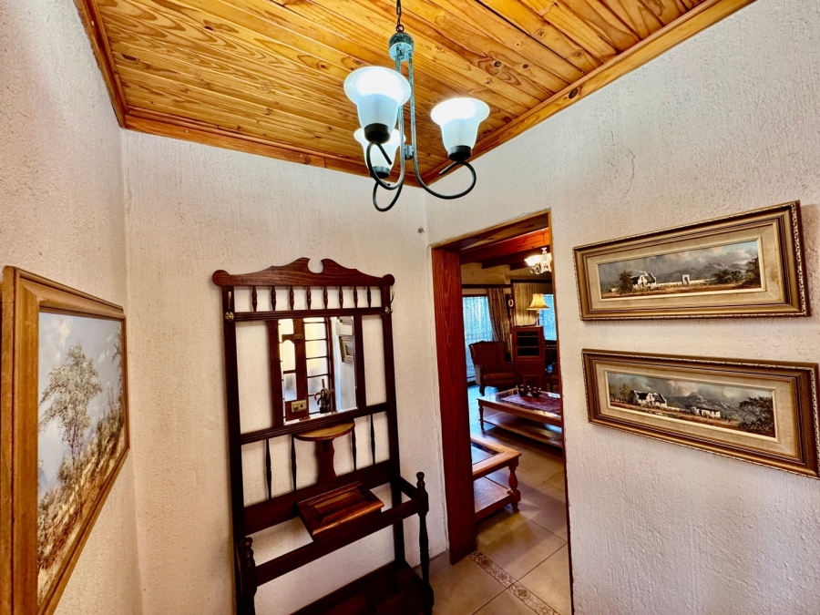 5 Bedroom Property for Sale in Baillie Park North West